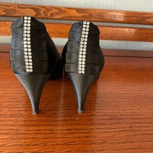 Stuart Weitzman Black Heels Rhinestone accents Size 7AAAA New in box